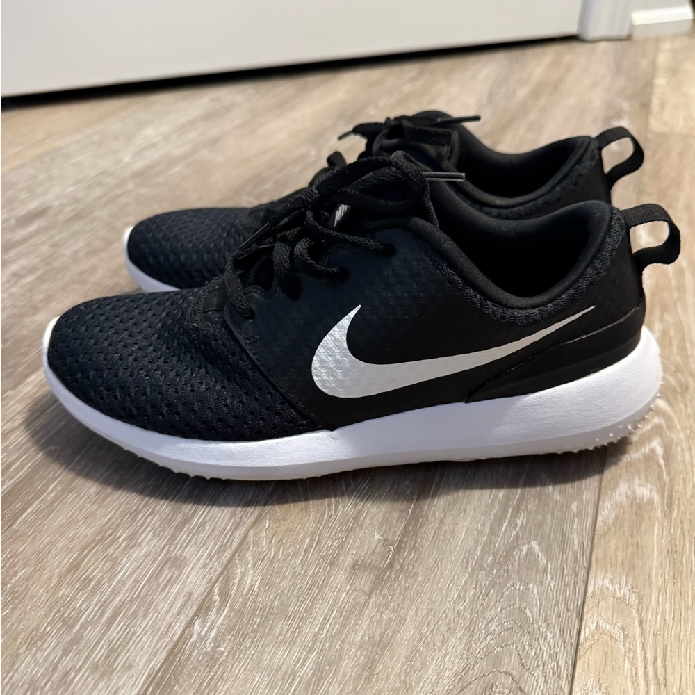 Women’s Nike Black and White Golf Shoes - Roshe G